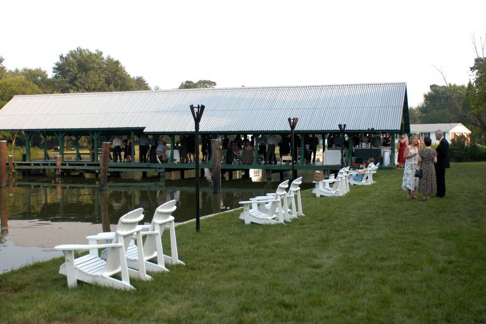 The Oaks Waterfront Inn & Events