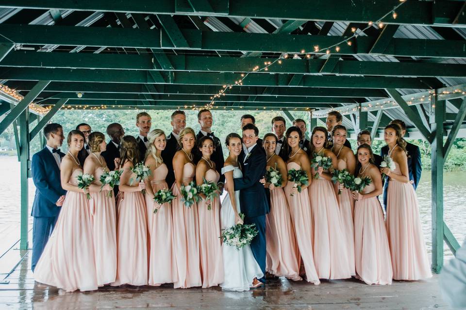 Newlyweds, bridesmaids, and groomsmen