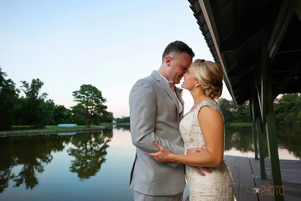 The Oaks Waterfront Inn & Events