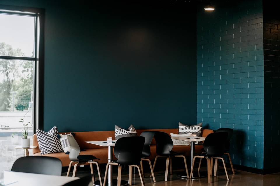 Skyview Lounge