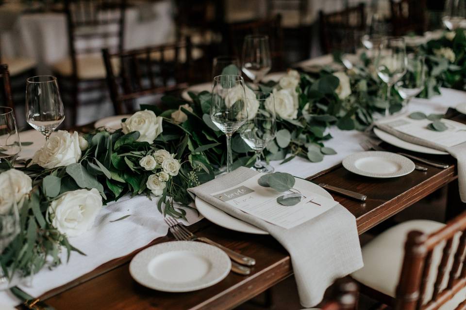 Tabletop garland