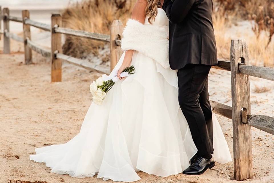 A winter bride on the beach