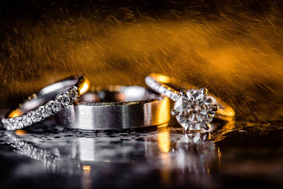 Wedding rings with mist