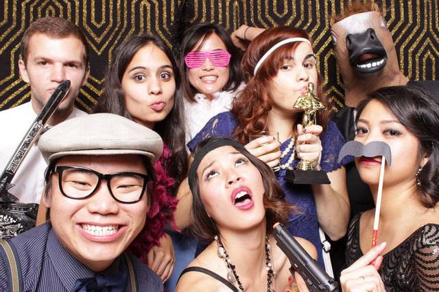 Pick N Click Photo Booth Services