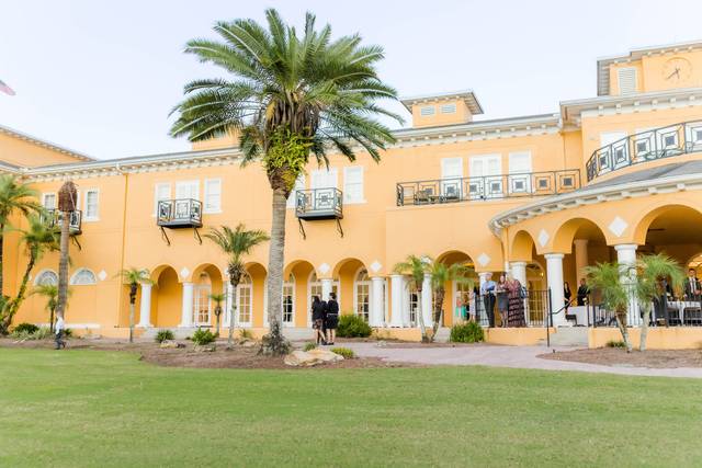 Tampa Palms Golf & Country Club