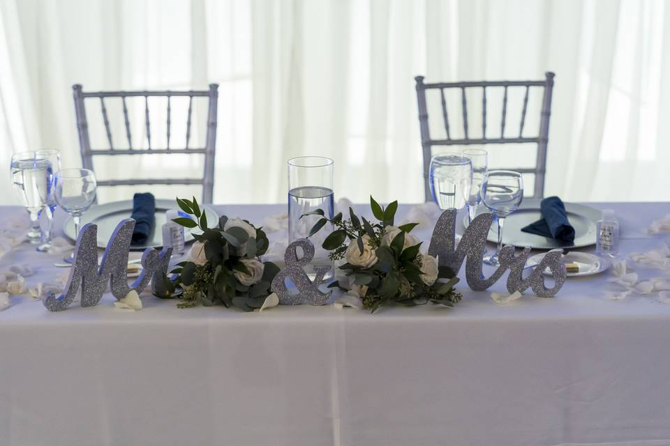 Sweetheart table