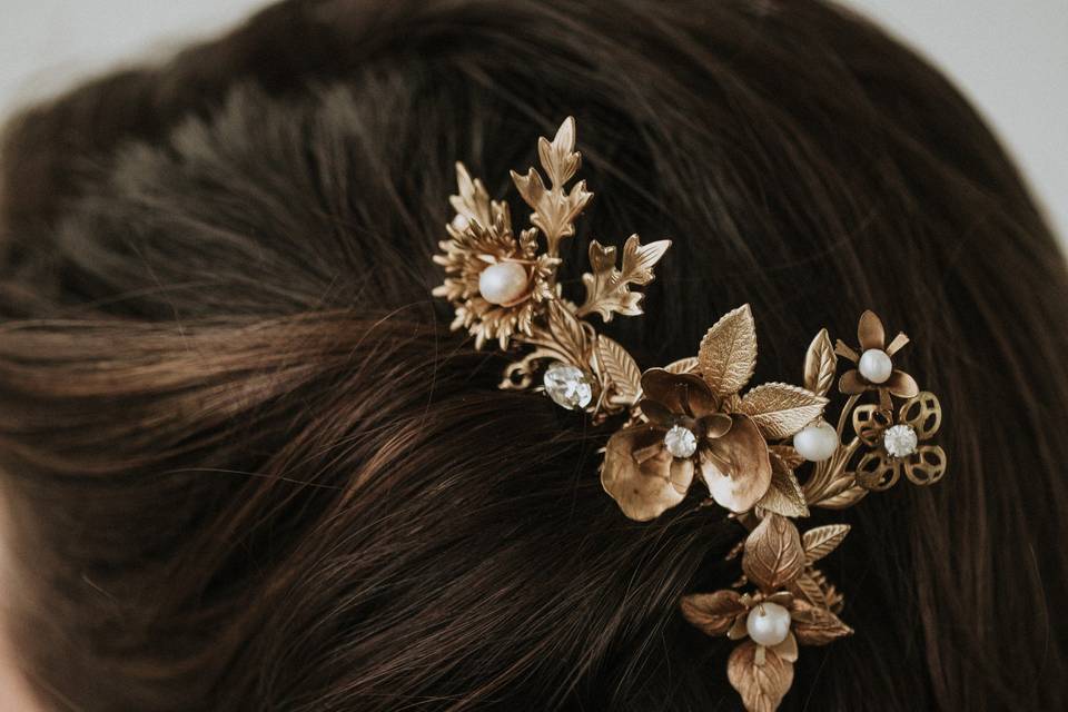 Brass floral hair comb