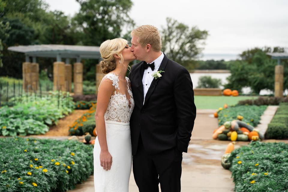 First Look Kiss