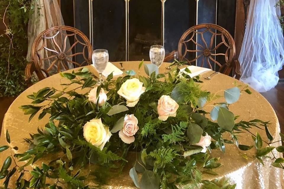 Sweetheart table/mantle