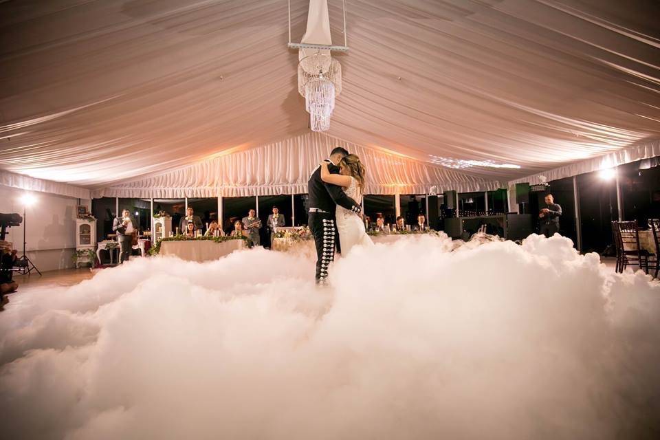 Dance in the cloud