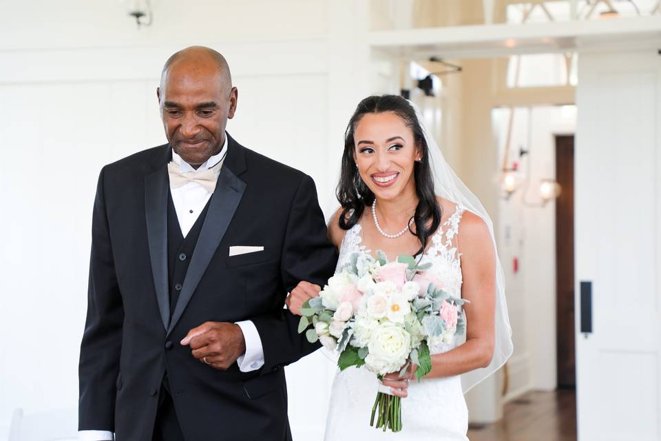 Dad walking Bride down the Isl