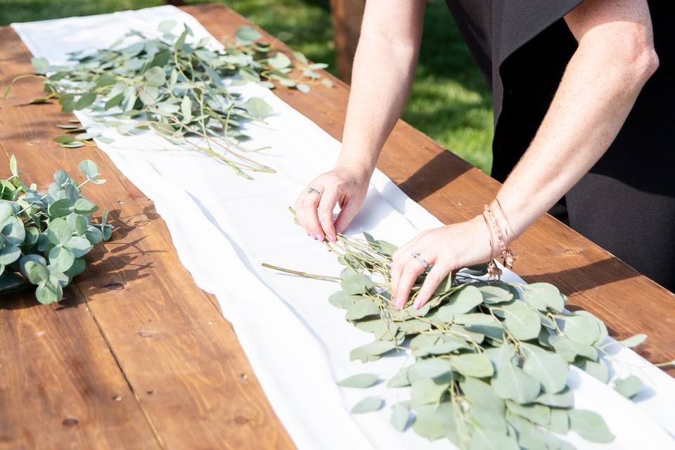 Arranging flowers - Alli Silkwood Photography