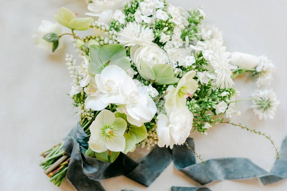 White Flowers Bouquet