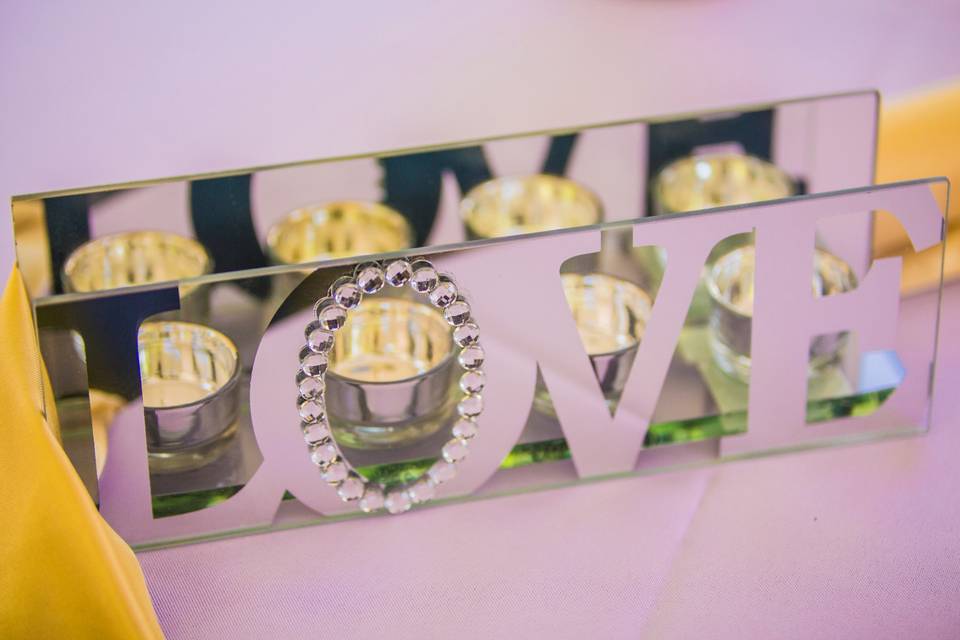 Love candle holder