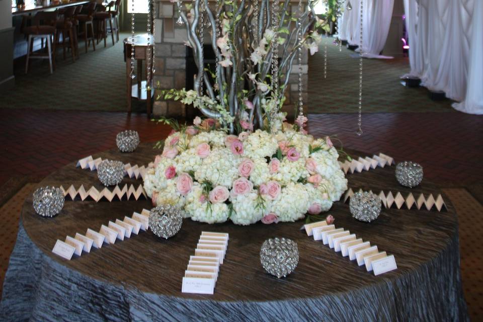 Foyer Place Card Table