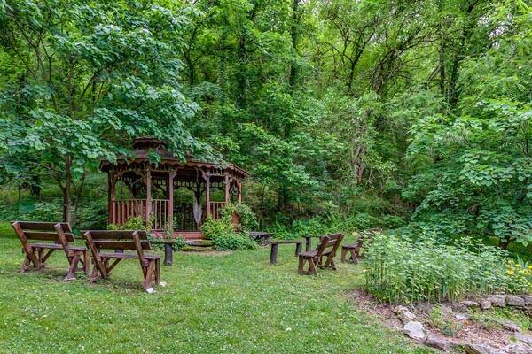 Butterfly Hollow Bed and Breakfast