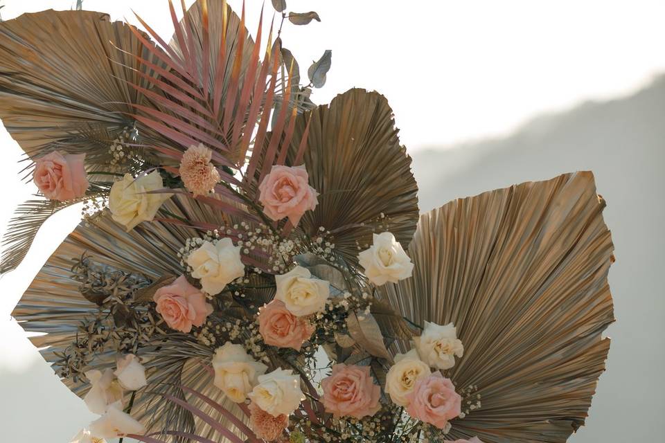 Hydrangea rose Centerpiece