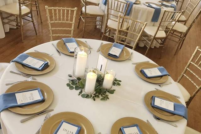 Pre-set guest table