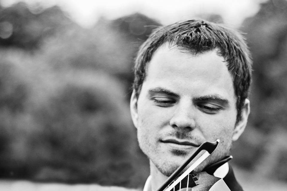 Shawn Boucke - Violinist