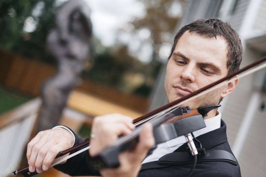 Shawn Boucke - Violinist