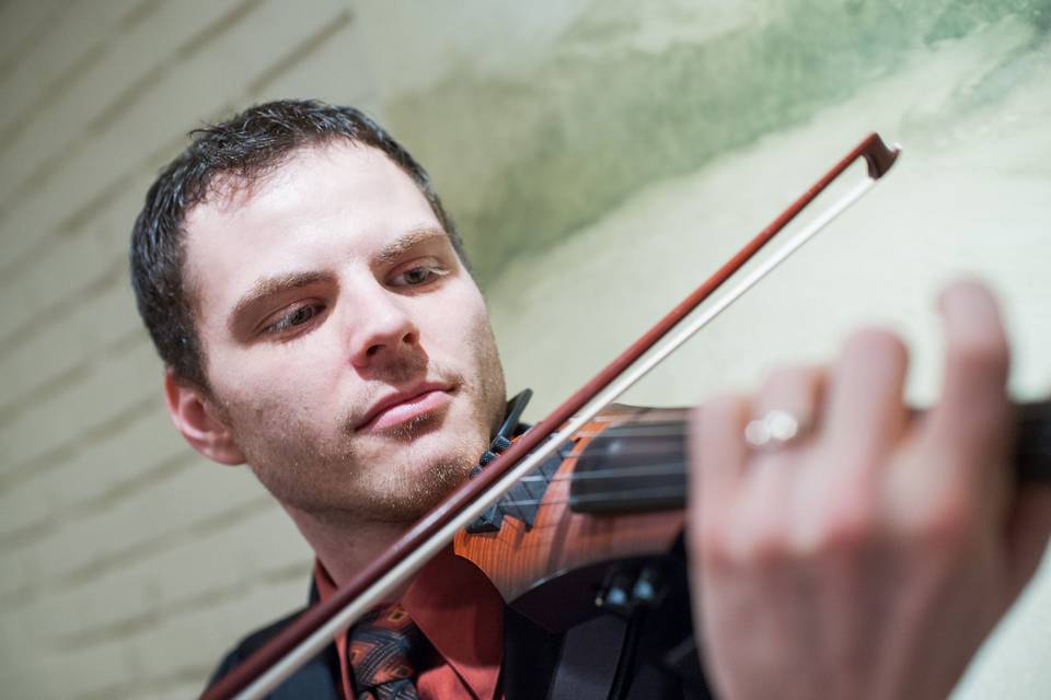 Shawn Boucke - Violinist