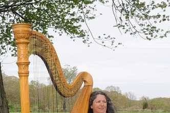 Harpist Janet King