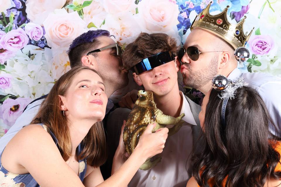 Hoodriver Wedding Photo Booth