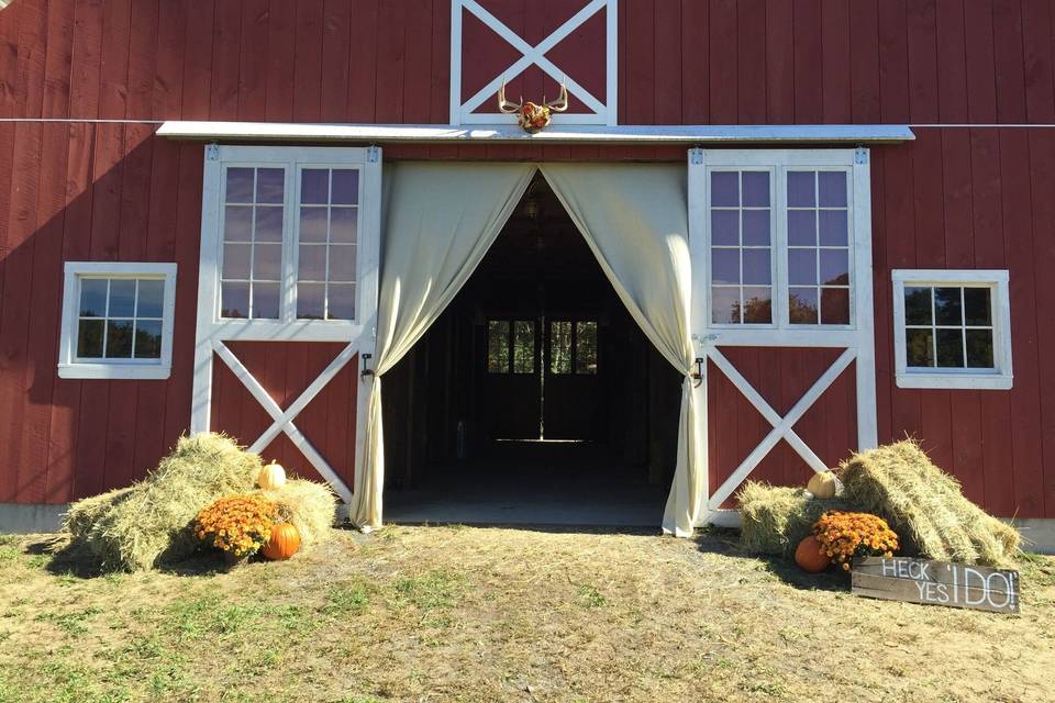Outdoor and rustic wedding venues are our specialty.
