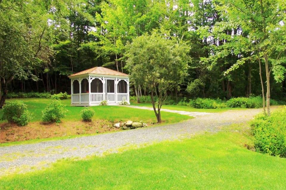 Ceremony viewing gazebo