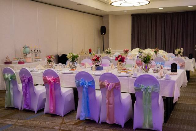 Elegant table settings