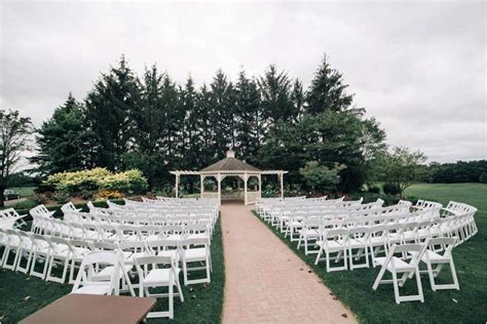 Golf course venue wedding