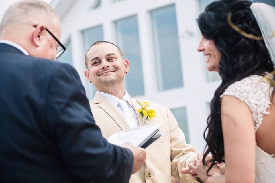 A wedding in French & English.