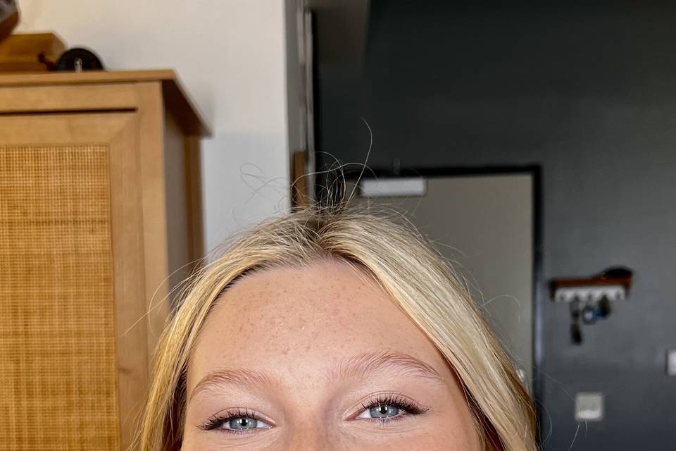 Headshot makeup