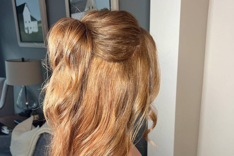 Half-up party pony