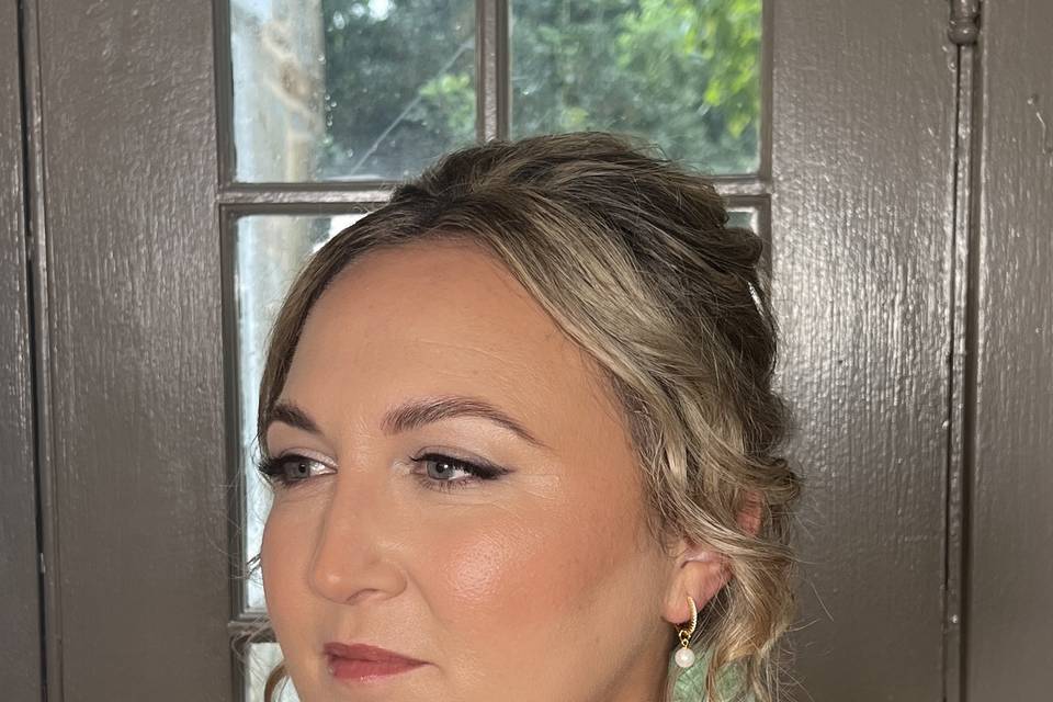 Bridal natural glam