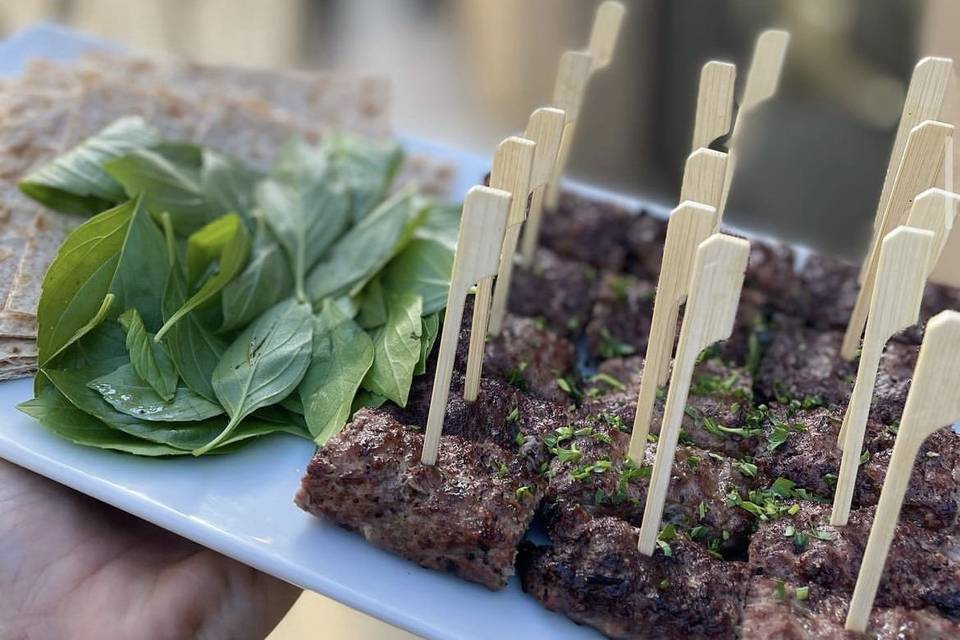 Beef kebab bites with herbs