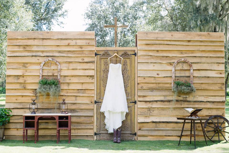 Wedding gown
