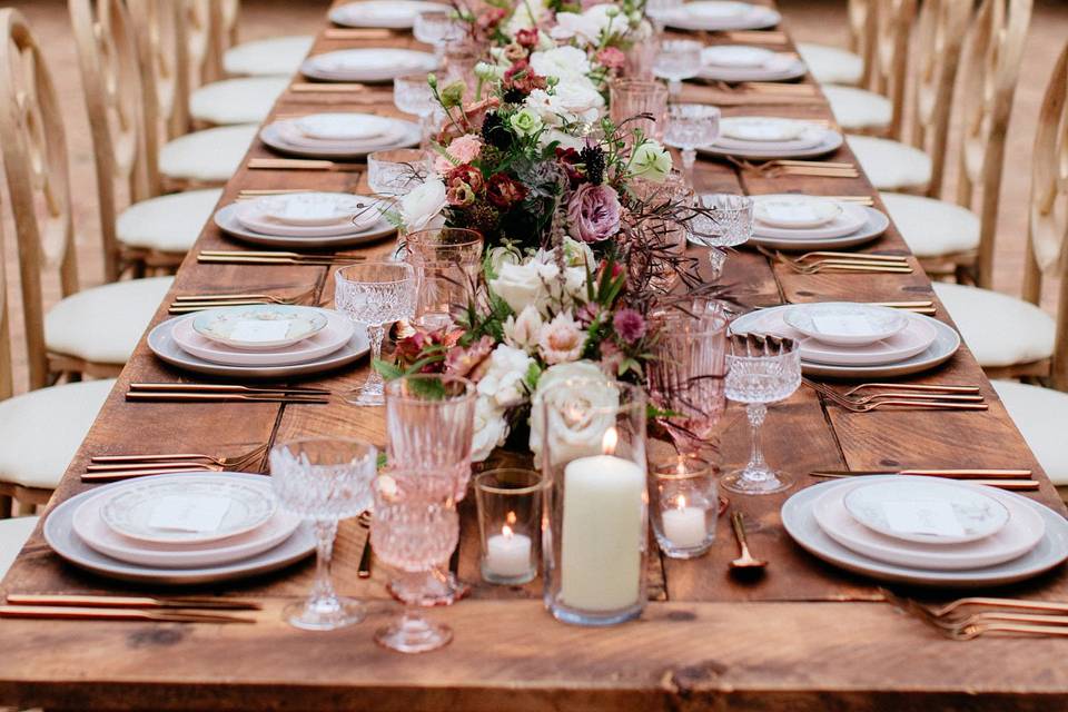 Backdrop of showering florals