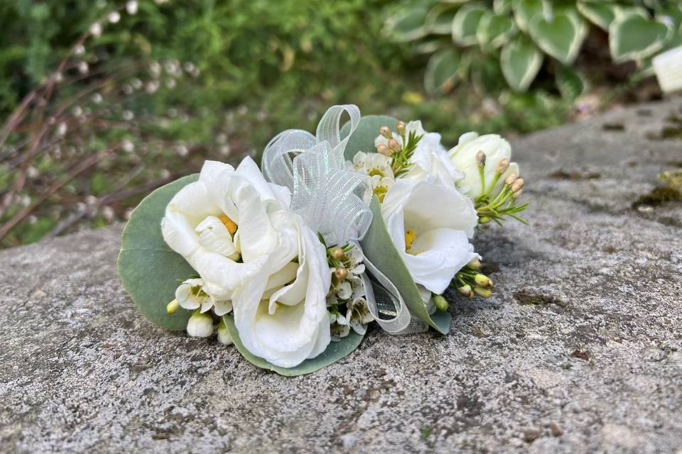 Lisianthus corsage