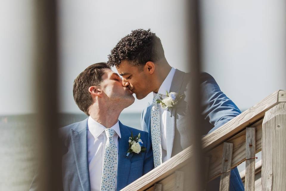 Groom & Groom