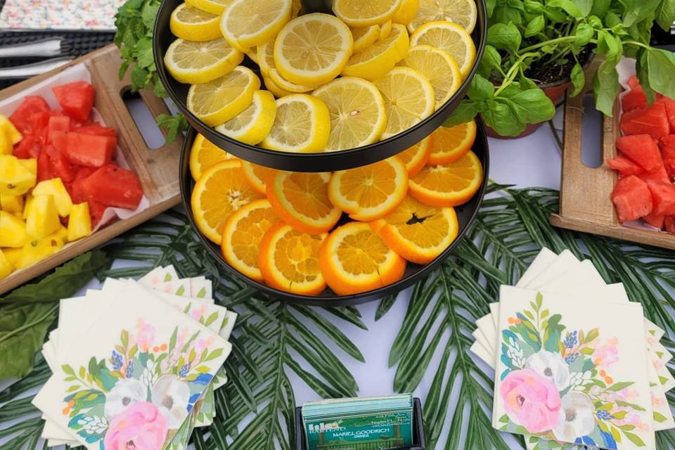Fresh Fruit Bar 🍊🍋‍🟩🥭🍉🍍