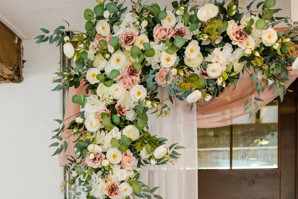 Ceremony Floral Accent