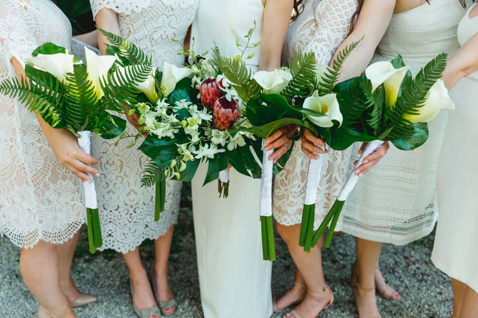 Tropical bridal party