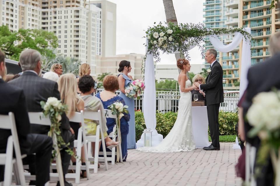 White and pink bride bouquet