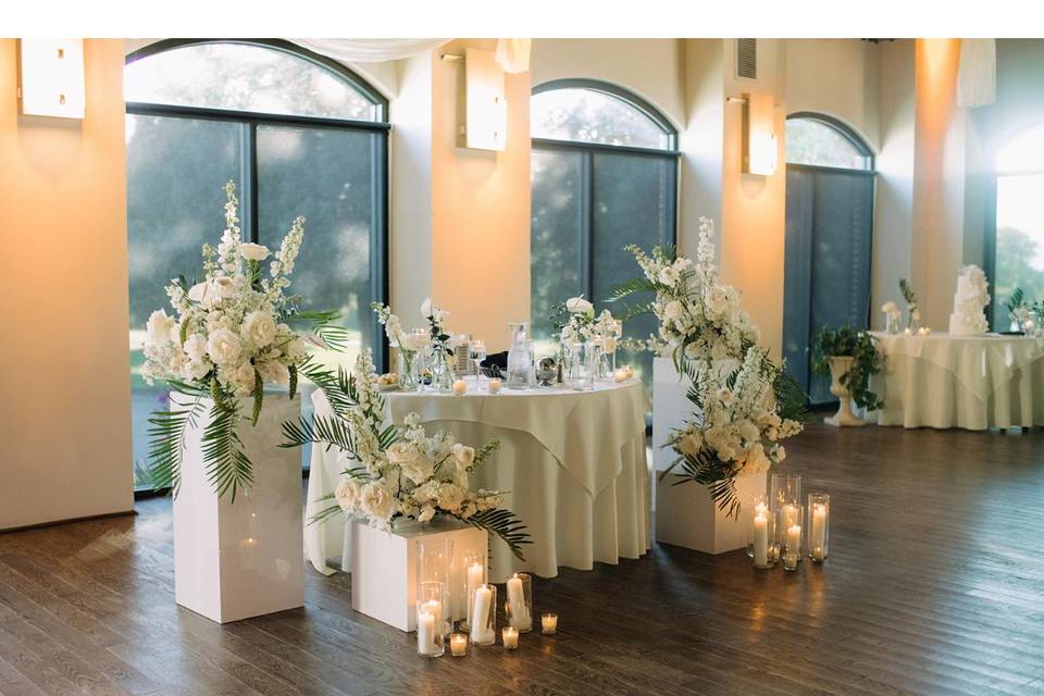 Sweetheart table
