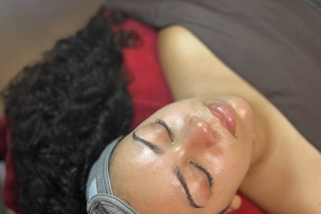 Essential Facial