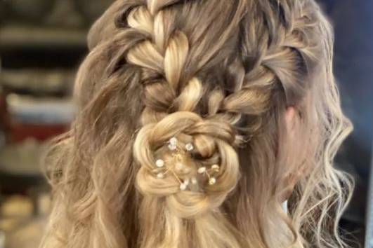 Braided hair with waves