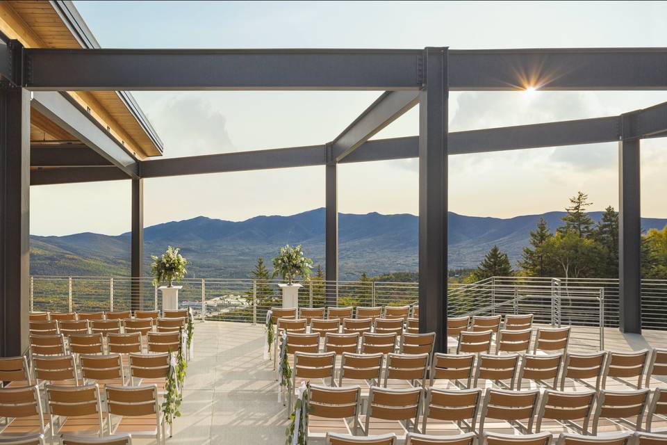 Crystal Hills Deck Reception