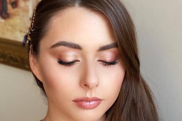 Shimmering eyeshadow