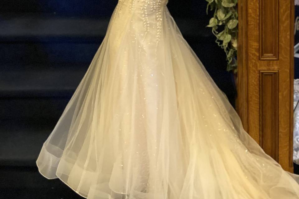 Bridal Veils - EK Designer Gowns